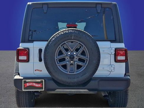 Used 2025 Jeep Wrangler Unlimited Sport AWD/4WD image 5