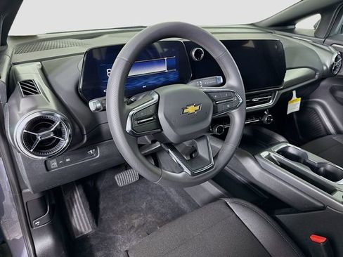 New 2026 Chevrolet Equinox EV LT image 9