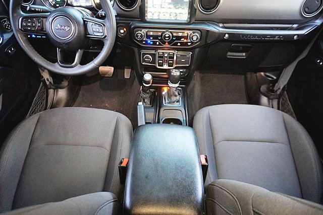 Used 2023 Jeep Wrangler Unlimited AWD/4WD image 30