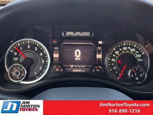 Used 2023 RAM 1500 Laramie AWD/4WD image 18