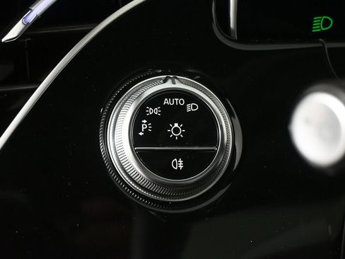 Used 2024 Mercedes-Benz E 450 4MATIC Sedan image 9