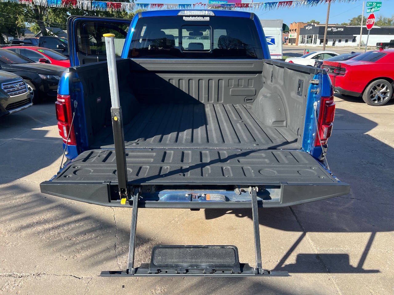 Used 2017 Ford F150 Raptor w/ Equipment Group 802A Luxury AWD/4WD image 31