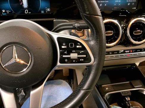 Used 2020 Mercedes-Benz GLB 250 4MATIC image 24