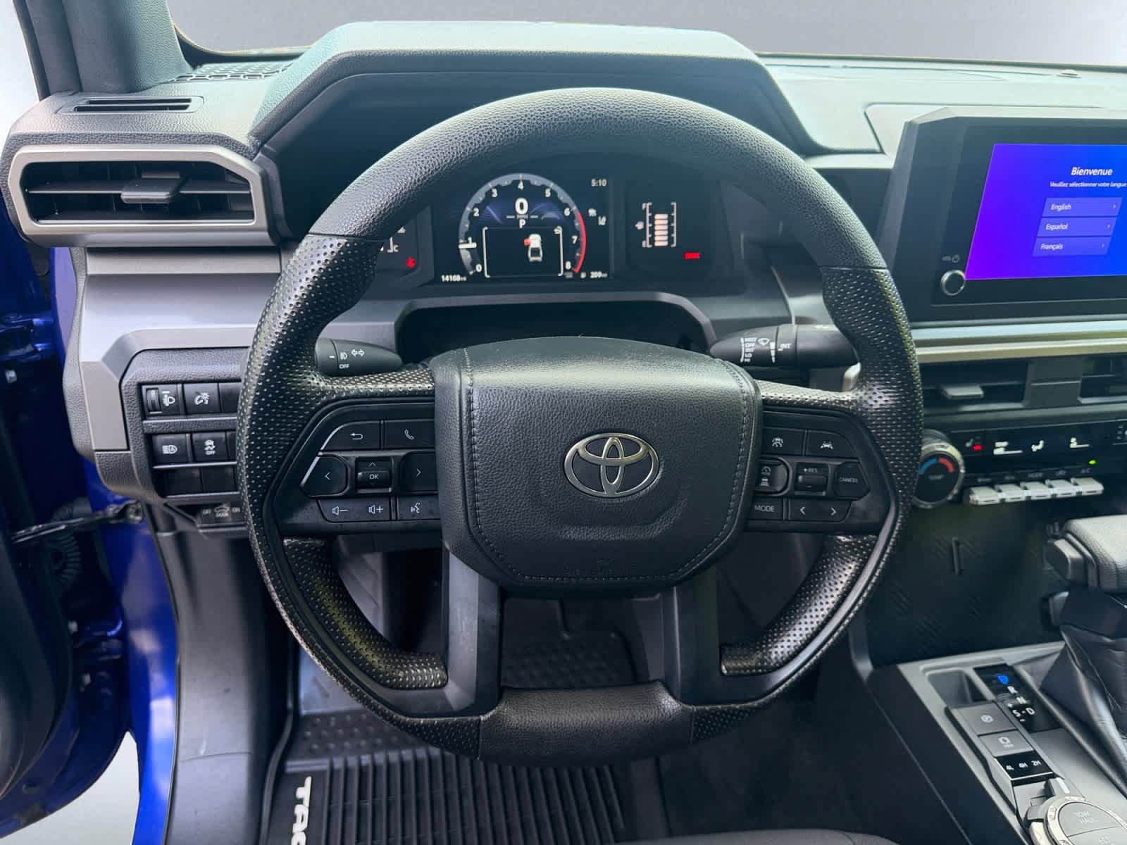 Used 2024 Toyota Tacoma SR5 AWD/4WD image 17