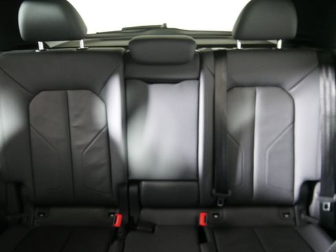 Used 2024 Audi Q3 2.0T Premium image 13