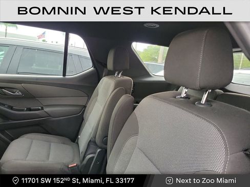 Used 2023 Chevrolet Traverse LT image 8
