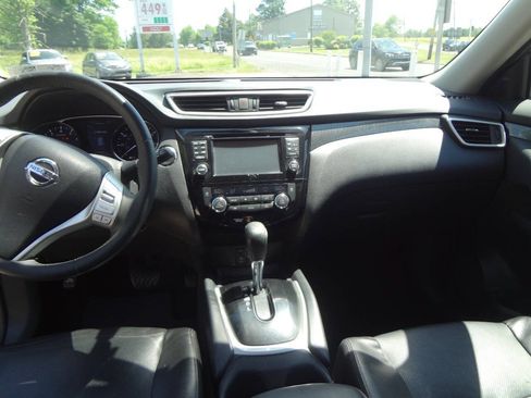 Used 2016 Nissan Rogue SL w/ SL Premium Package AWD/4WD image 9