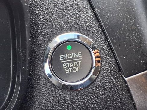 Used 2020 Ford EcoSport SE image 17