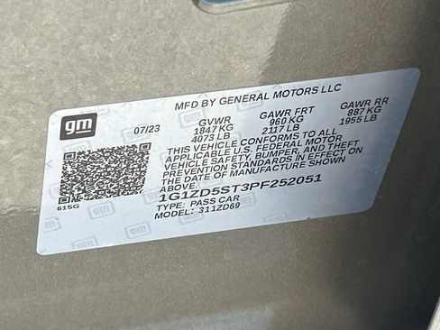 Used 2023 Chevrolet Malibu LT FWD image 36
