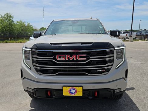 New 2026 GMC Sierra 1500 AT4 w/ Technology Package AWD/4WD image 8