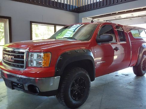Used 2008 GMC Sierra 1500 W/T w/ Work Truck Preferred Package AWD/4WD image 8