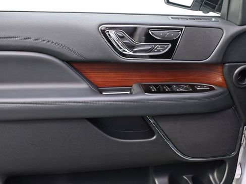 Certified 2022 Lincoln Navigator Reserve w/ Monochromatic Package image 23