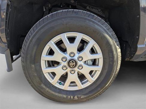 Certified 2025 Toyota Tacoma SR5 image 24