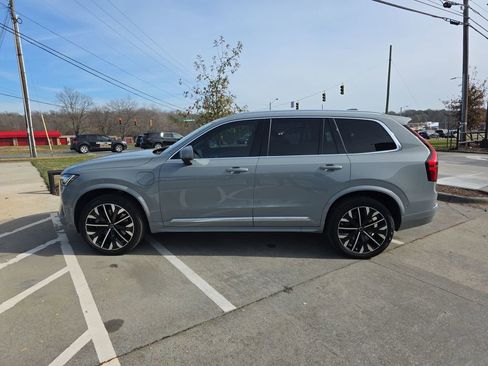 New 2026 Volvo XC90 T8 Plus w/ Protection Package Premier image 8