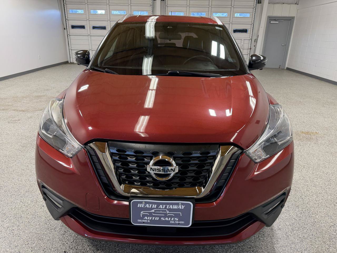 Used 2020 Nissan Kicks SR w/ SR Premium Package FWD image 3