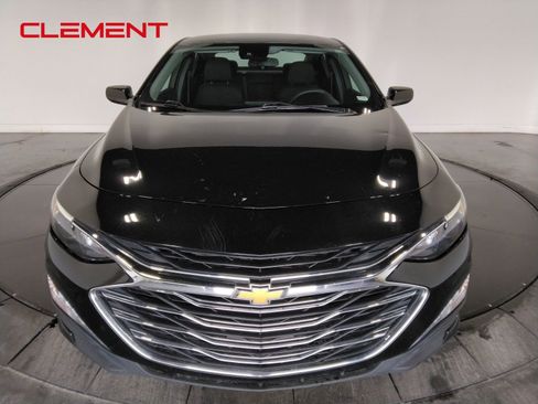 Used 2024 Chevrolet Malibu LT image 3