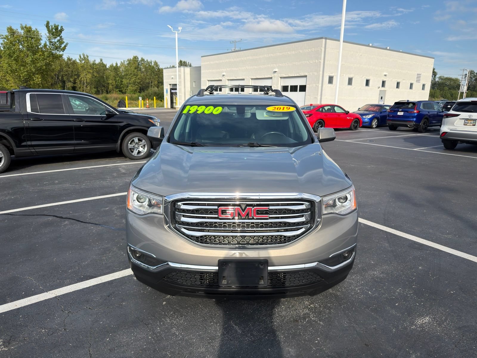 Used 2019 GMC Acadia SLT AWD/4WD image 9