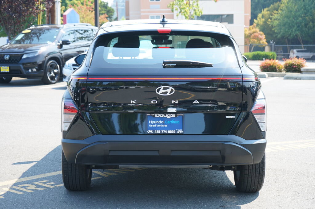Certified 2026 Hyundai Kona SE AWD/4WD image 7