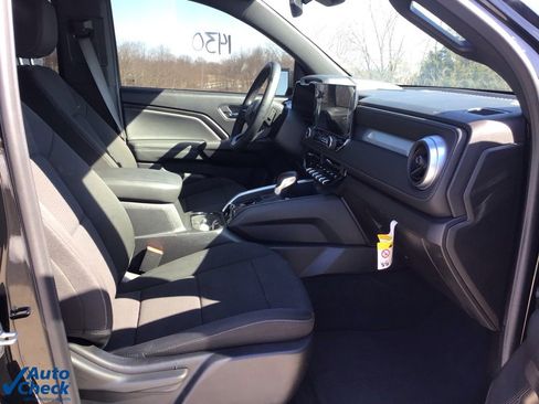 Used 2025 Chevrolet Colorado LT w/ Advanced Trailering Package image 19