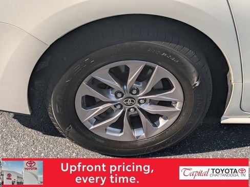 Used 2021 Toyota Sienna XLE FWD image 9