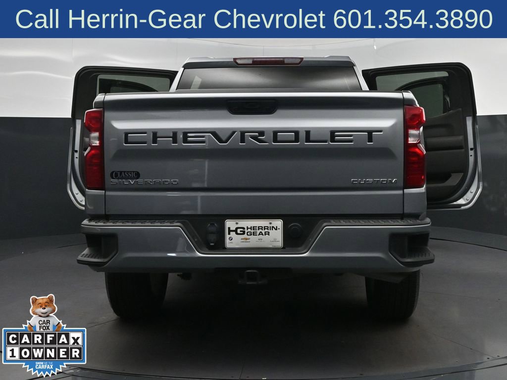 Used 2025 Chevrolet Silverado 1500 Custom w/ LPO, Dark Essentials Package RWD image 32