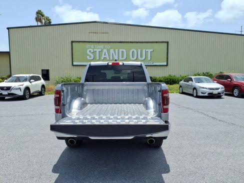 Used 2024 RAM 1500 Laramie RWD image 27