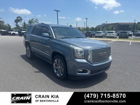 Used 2015 GMC Yukon Denali w/ Premium Package AWD/4WD image 9
