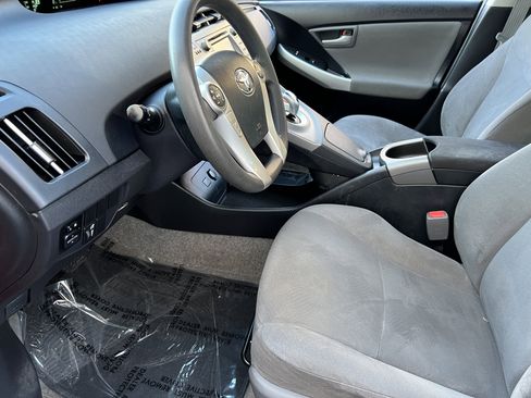 Used 2015 Toyota Prius Four image 13
