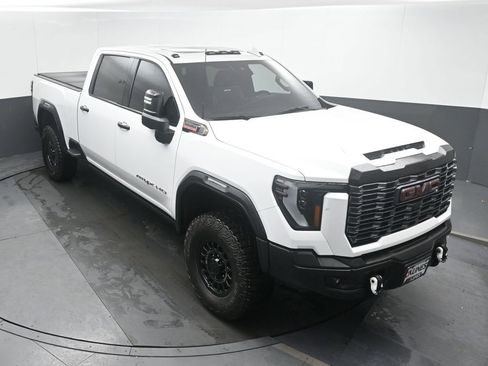 Used 2024 GMC Sierra 2500 AT4X w/ AT4X AEV Edition image 39