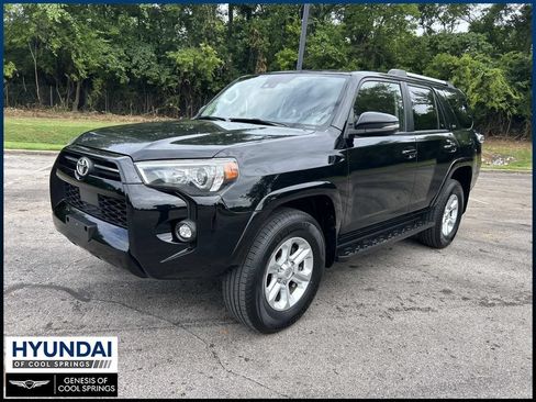 Used 2021 Toyota 4Runner SR5 Premium AWD/4WD image 3