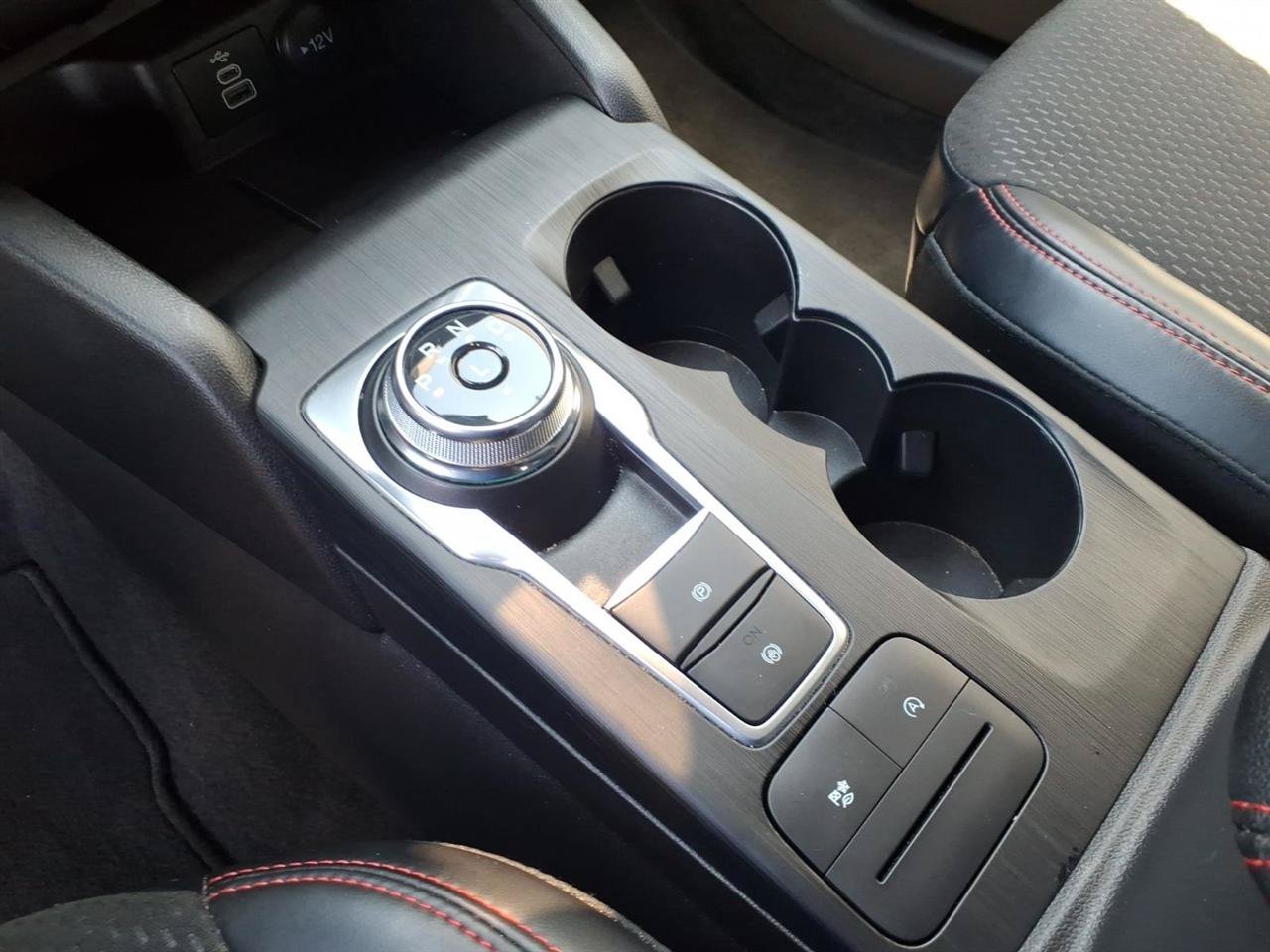 Used 2025 Ford Escape ST-Line AWD/4WD image 11