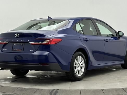 Used 2025 Toyota Camry LE image 7