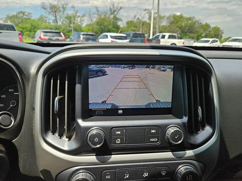 Used 2022 Chevrolet Colorado ZR2 w/ Colorado ZR2 Bison Edition AWD/4WD image 16