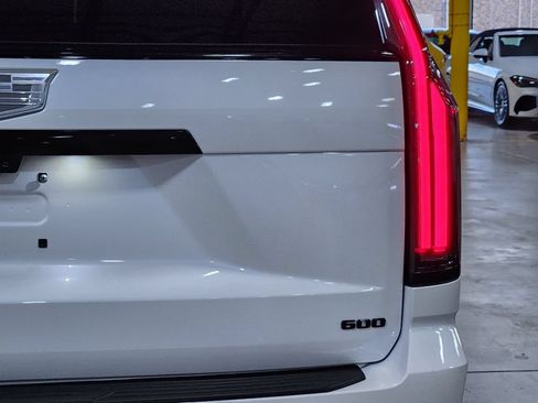Used 2025 Cadillac Escalade Sport Platinum w/ LPO, ONYX Package AWD/4WD image 15