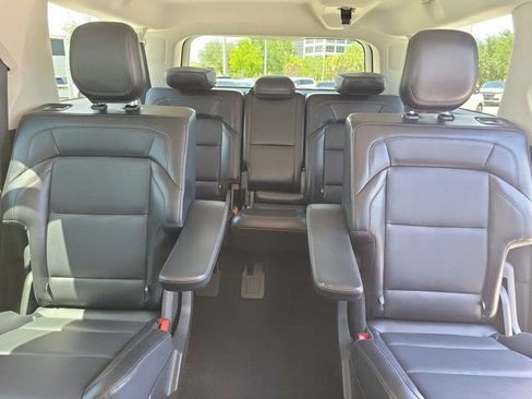 Certified 2025 Lincoln Navigator L Reserve AWD/4WD image 20
