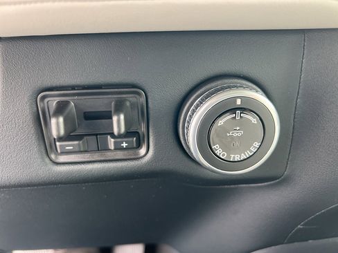 New 2026 Lincoln Navigator L Reserve w/ Jet Appearance Package image 15