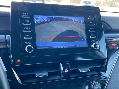 Used 2023 Toyota Camry SE image 9