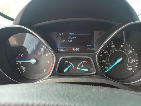 Used 2018 Ford Escape SE FWD image 21