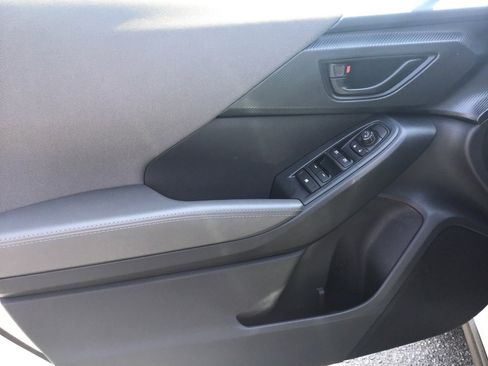 Used 2024 Subaru Crosstrek 2.0i Premium image 31