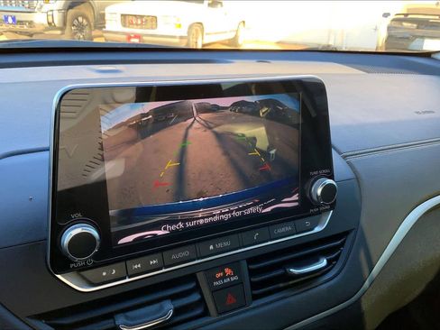 Used 2022 Nissan Altima 2.5 SV w/ SV Premium Package image 26