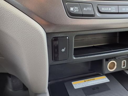 Used 2022 Honda Pilot Special Edition image 12