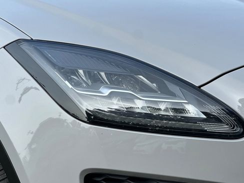 Used 2020 Jaguar E-PACE SE image 12