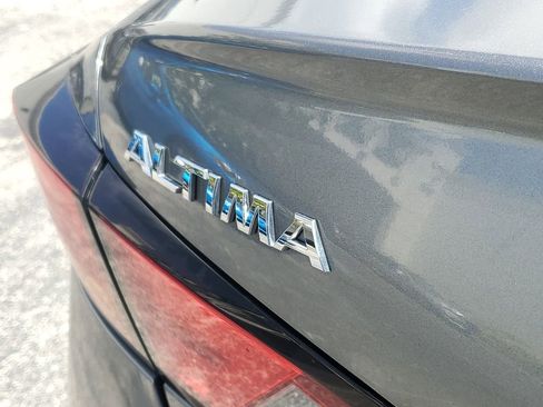 Used 2022 Nissan Altima 2.5 SV FWD image 6
