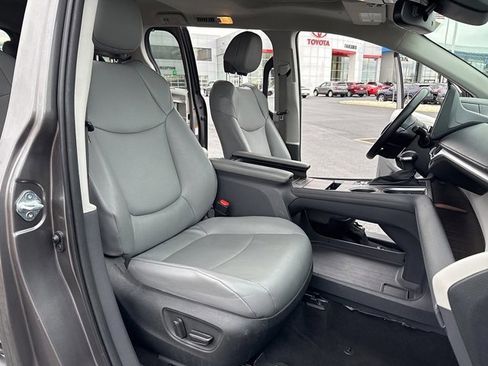 Certified 2023 Toyota Sienna XLE image 17