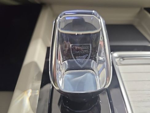 New 2026 Volvo XC60 B5 Ultra w/ Protection Package Premier image 14