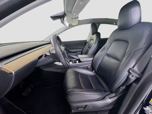 Used 2021 Tesla Model Y Long Range image 10