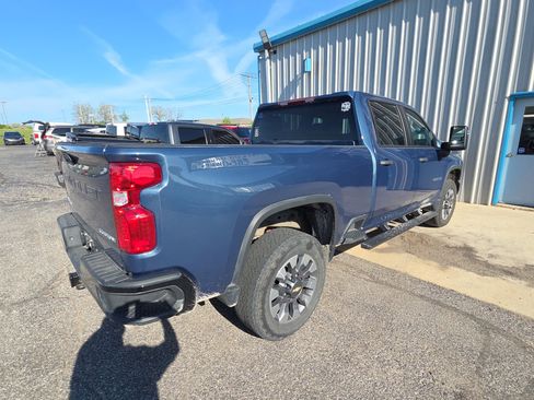 Used 2024 Chevrolet Silverado 2500 Custom w/ Custom Convenience Package image 7