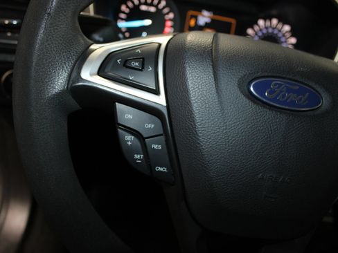 Used 2014 Ford Fusion SE FWD image 16