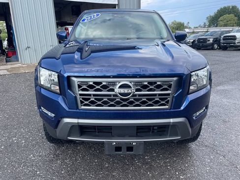 Used 2022 Nissan Frontier SV AWD/4WD image 2