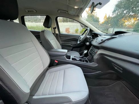 Used 2018 Ford Escape S image 7